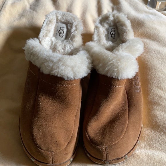 UGG Shoes - Ugg clogs